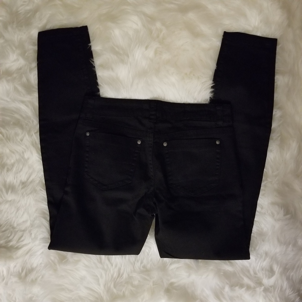 Request jeans with studs - Picture 2 of 5